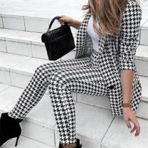 Stylish Black and White Houndstooth Women's Pantsuit